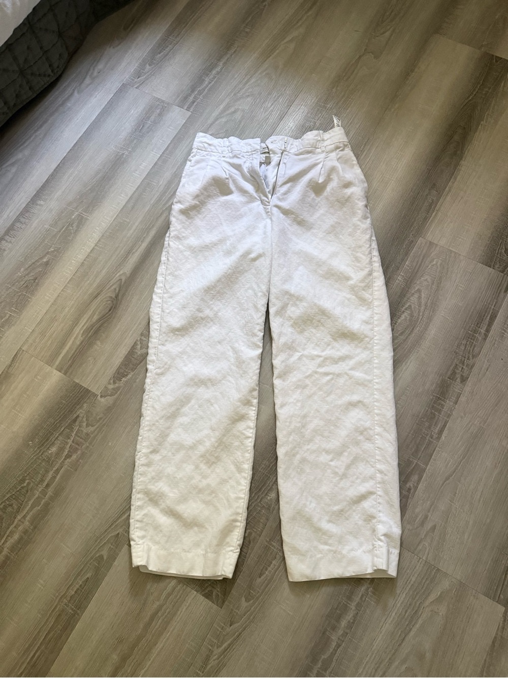 Aritzia Effortless Trousers - Picture 2 of 5